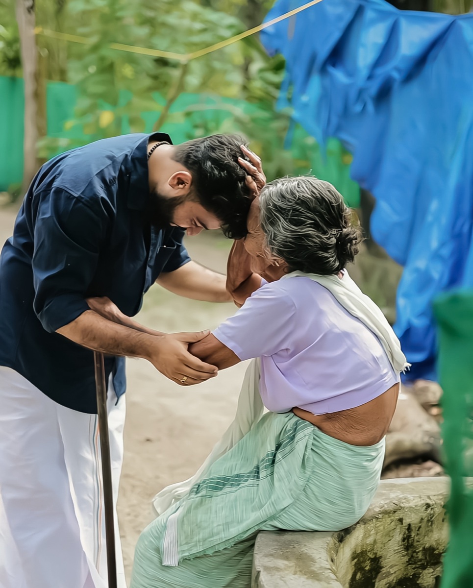 മുതിർന്നവരുടെ അനുഗ്രഹത്തോടെ